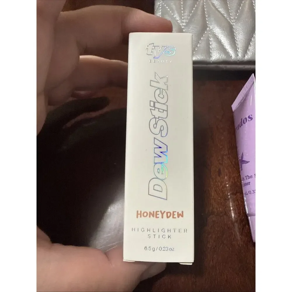 New January Ipsy Glam Bag 5 Samples Silver Quilted Lot